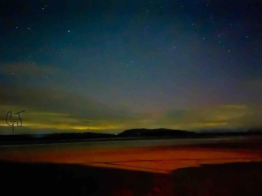 Watersedge Retreat, Views, Sunsets, Dogs Welcome Sandside  외부 사진