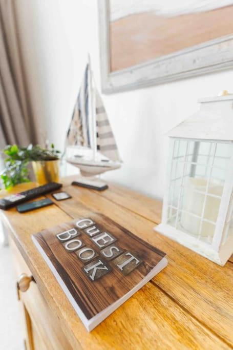 Watersedge Retreat, Views, Sunsets, Dogs Welcome Sandside  외부 사진
