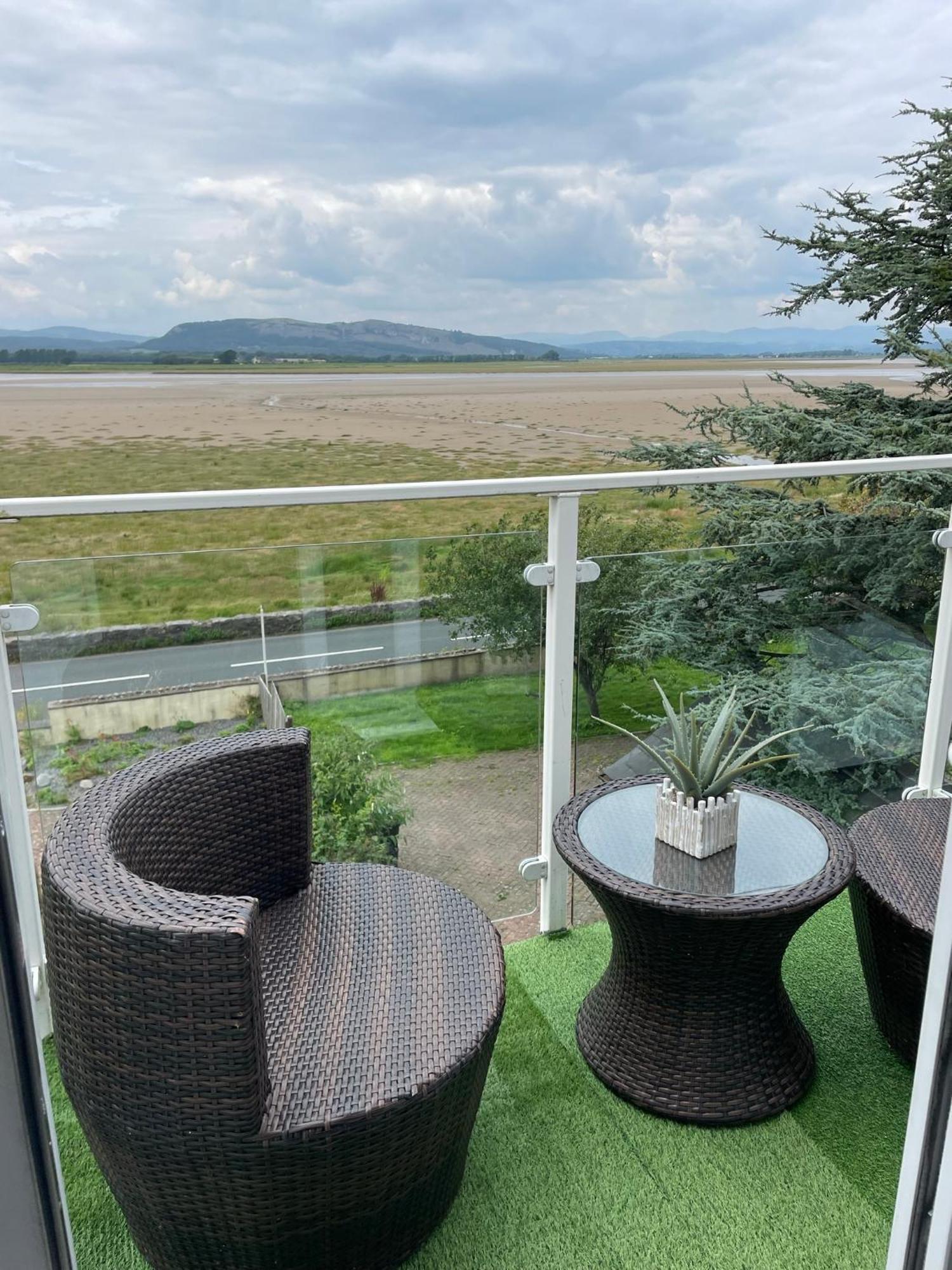 Watersedge Retreat, Views, Sunsets, Dogs Welcome Sandside  외부 사진
